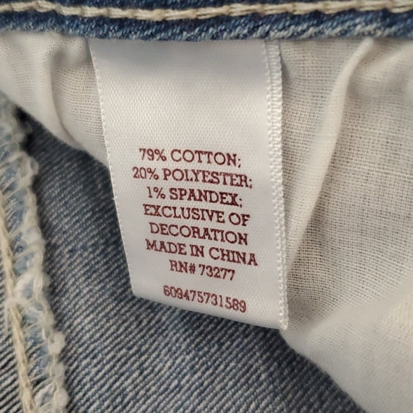 Denim shorts - Picture 4 of 4